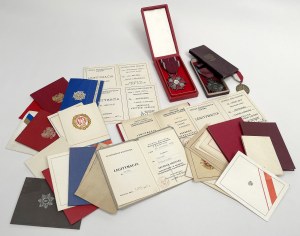 Communist Party, Legitimations + Silver and Bronze Cross of Merit - Large Set