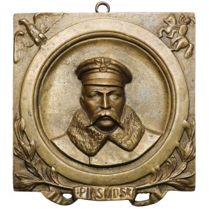 Medalion w formie kwadratu, Józef Piłsudski