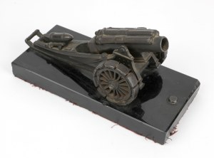 Modèle miniature d'un canon lourd de campagne