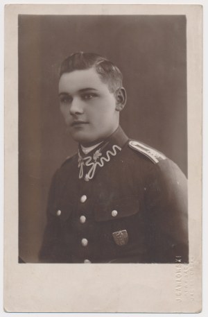 Photographie, insigne, école des cadets de l'infanterie