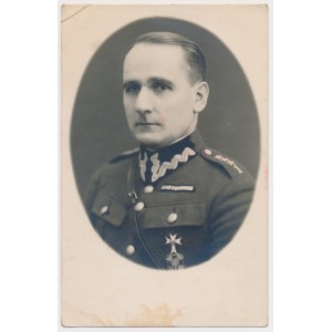 Fotografia, Odznaka 1 Pułk Wojsk (Saperów) Kolejowych + Odznaka Obrońcom Kresów 1920 wz.2