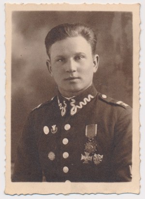 Photograph, Badge, 16th Infantry Regiment and Non-Commissioned Officer School for Minors