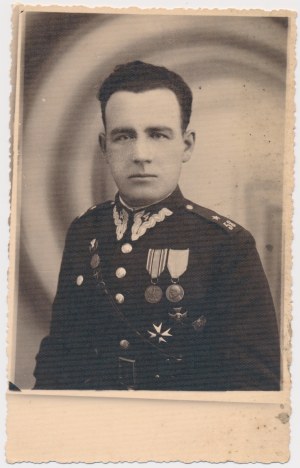 Photographie, insigne, 62e régiment d'infanterie de Wielkopolska ( ?), école d'officiers pour sous-officiers (wz.2) et école d'élèves-officiers de réserve de l'infanterie