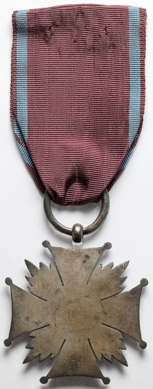 République populaire de Pologne, Croix d'argent du mérite (frappée avant 1952)