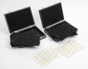 Deux cassettes consacrées à la collection de pièces de l'IIRP et du WMG