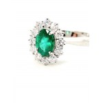 Ring aus 18 Karat Gold, Diamanten, Smaragd