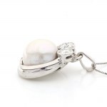 Gold necklace(18ct) + 0.52 ct diamond and pearl
