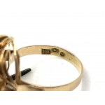 18 Carat Gold Ring with 6.60 carat quartz