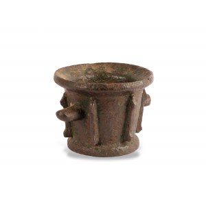 Ribbed mortar with handling in round shape, 16./17. Century, Cast bronze