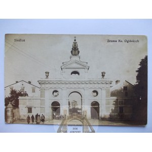 Siedlce, brama Ks. Ogińskich, zdjęciowa, ok. 1920