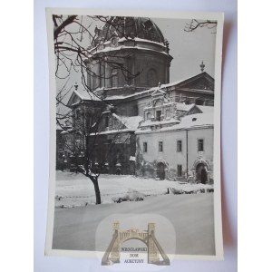 Lviv, published by Ksiaznica Atlas, photo by Lenkiewicz, Dominican Fathers' Church in winter, 1938