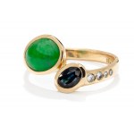 Ring with emerald sapphire and diamonds late 20th century, jewelry.