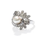 Pearl and diamond ring, France 20th/20th century jewelry