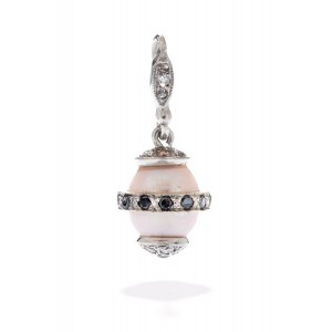 Pearl and diamond pendant, jewelry