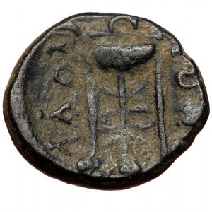 Phrygia, Laodikeia, 14 (bronze, 2,93 g, 14 mm) 1st century B.C. Obv: Laureate head of Apollo right