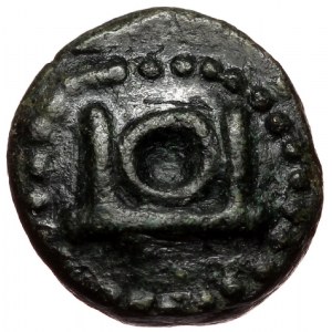 Pisidia, Selge, AE12 (bronze, 2,22 g, 12 mm) 2.-1. cent. BC Obv: ΠO monogram