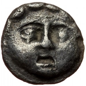 Pisidia, Selge, AR obol (Silver, 9,4 mm, 0,85 g), 350-300 BC. Obv: Facing gorgoneion with protruding tongue.