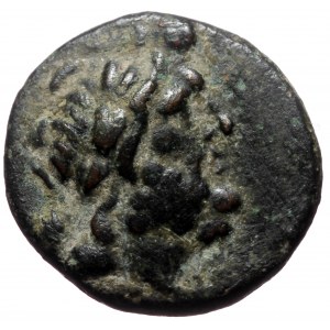 Lycaonia, Ikonion, AE (Bronze, 16,5 mm, 3,08 g), 1st century BC. Obv: Laureate head of Zeus to right.