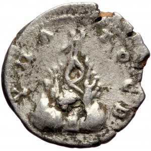 Cappadocia, Caesarea AR drachm (Silver, 3,37g, 18mm) Antoninus Pius (138-161), 139.
