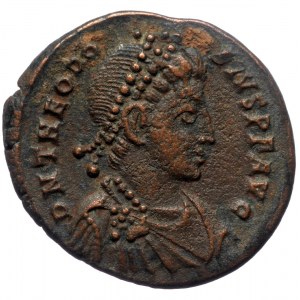 Theodosius I Æ Centenionalis (Bronze, 5.69g, 23mm) Heraclea, 383-388.