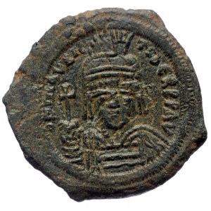 Maurice Tiberius (582-602) AE Follis (Bronze, 30mm, 12.47g) Constantinople, 2nd officina. Dated RY 8 (589/90).