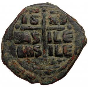 Anonymous, attributed to Romanus III (1028-1034) AE follis (Bronze 9,12g 30mm) Constantinople mint, ca. 1028-1034.