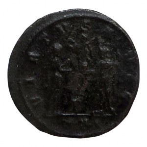 Numerian 283-284, AE antoninian, VIRTVS AVGG. Císař přijímá Viktorii na kouli od Jupitera, RIC 467, Sear 3329, minc. Siscia