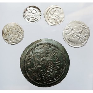 Béla III. 1172-1196, Cu denár byzantského typu, prohnutý + Béla IV. denár Husz. 306, obol Husz. 307 + Štěpán V. denár Husz. 355 + Karel Robert denár Husz. 495, 5 ks