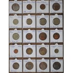 Zbierka 160 exotických mincí v držiakoch, každá iná