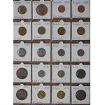 Sbírka 160 exotických mincí v pouzdrech, každá jiná