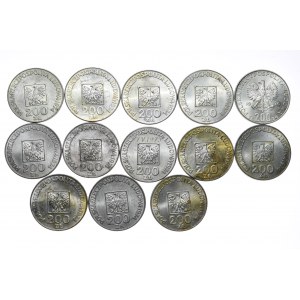 Volksrepublik Polen, Satz von 12 x 200 Zloty Karte 1974 (XXX Jahre der Volksrepublik Polen, darunter eine mit eingraviertem Datum) und 200 Zloty Olympische Spiele 1976, insgesamt 13 Stück.