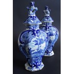 Para wazonów fajansowych z Delft, XVII w.