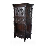 Neo-Renaissance walnut wood cabinet, 19th century.