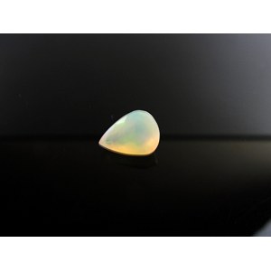 Natürlicher Opal 1,55 kt. 10,3x7,4x6,1 mm. - Äthiopien