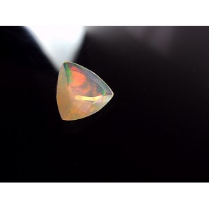 Natürlicher Opal 1,50 kt. 9,6x9,2x5,3 mm. - Äthiopien