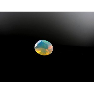 Opal Naturalny 0.80 ct. 7.9x5.7x3.9 mm. - Etiopia