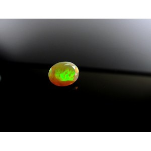 Natürlicher Opal 0,75 ct. 7,8x5,9x3,9 mm. - Äthiopien