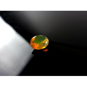 Natürlicher Opal 0,80 ct. 8,0x6,0x4,0 mm. - Äthiopien