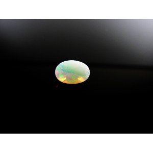 Opal Naturalny 0.60 ct. 7.6x5.7x3.5 mm. - Etiopia