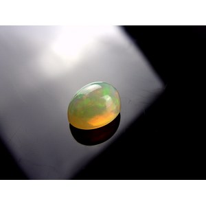 Natürlicher Opal 1,50 kt. 9,2x7,0x5,7 mm. - Äthiopien