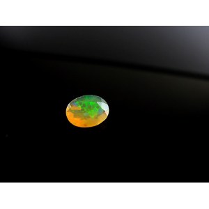 Natürlicher Opal 0,60 ct. 7,9x5,9x3,3 mm. - Äthiopien