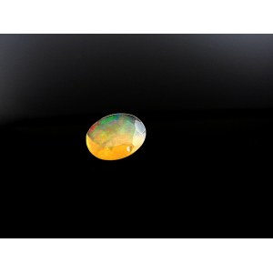 Natürlicher Opal 0,55 kt. 7,8x5,8x2,6 mm. - Äthiopien