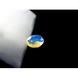 Opal Naturalny 0.85 ct. 9.1x6.7x2.8 mm. - Etiopia