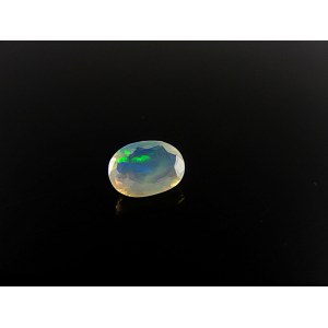 Natural Opal 1.05 ct. 8.2x5.9x4.0 mm. - Ethiopia