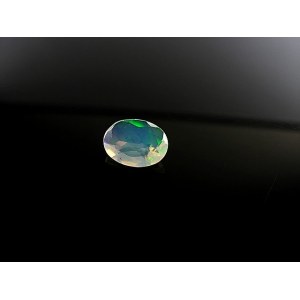 Natürlicher Opal 0,55 kt. 8,1x5,9x2,8 mm. - Äthiopien