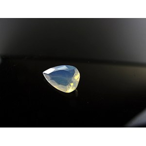 Natürlicher Opal 0,85 ct. 10,2x6,3x3,6 mm. - Äthiopien