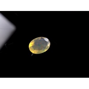 Opal Naturalny 0.65 ct. 6.9x4.9x3.0 mm. - Etiopia