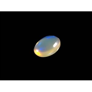 Natural Opal 0.60 ct. 8.0x6.0x2.3 mm. - Ethiopia