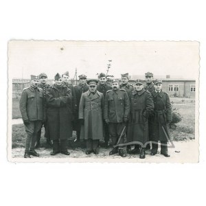 (OFLAG Lubeca, skupina poľských dôstojníkov).
