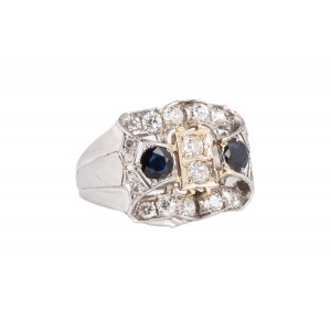 Signet with sapphires and diamonds, 1st half of 20th century.